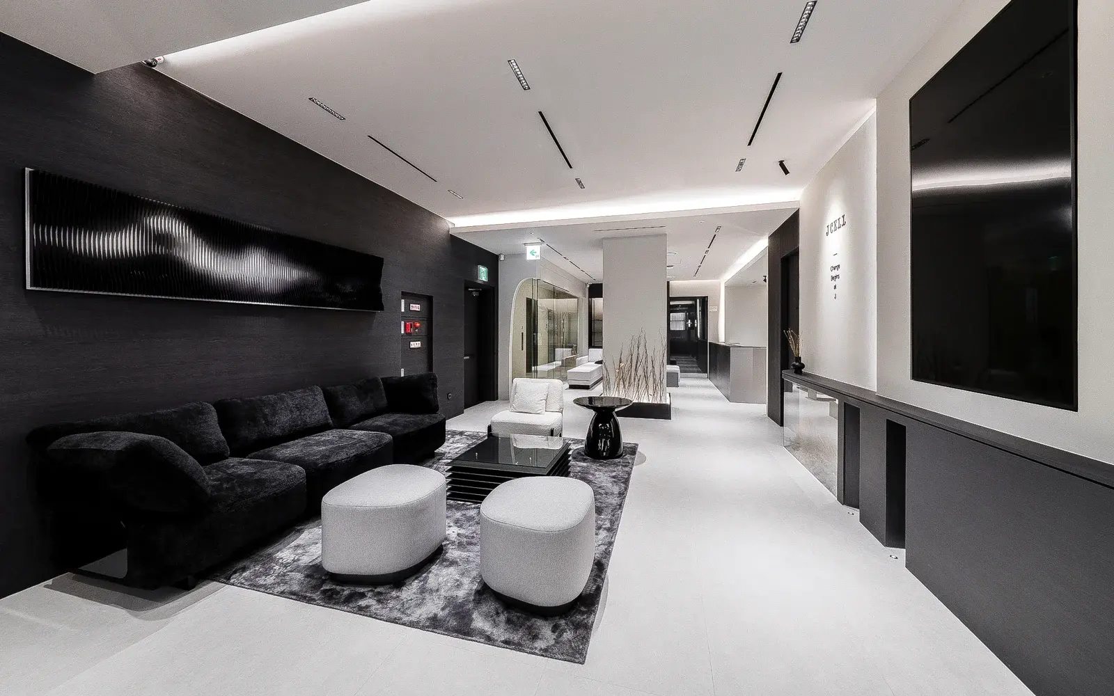 Lounge seating and tables at Jcell Clinic
